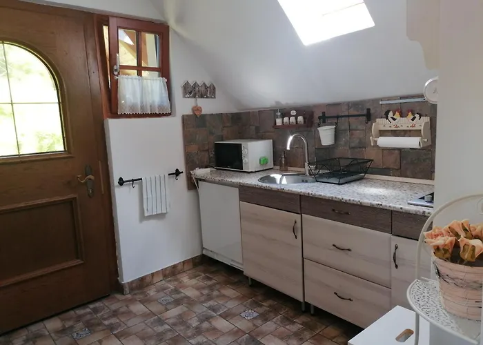 Naturkert Vendeghaz * Varvolgy